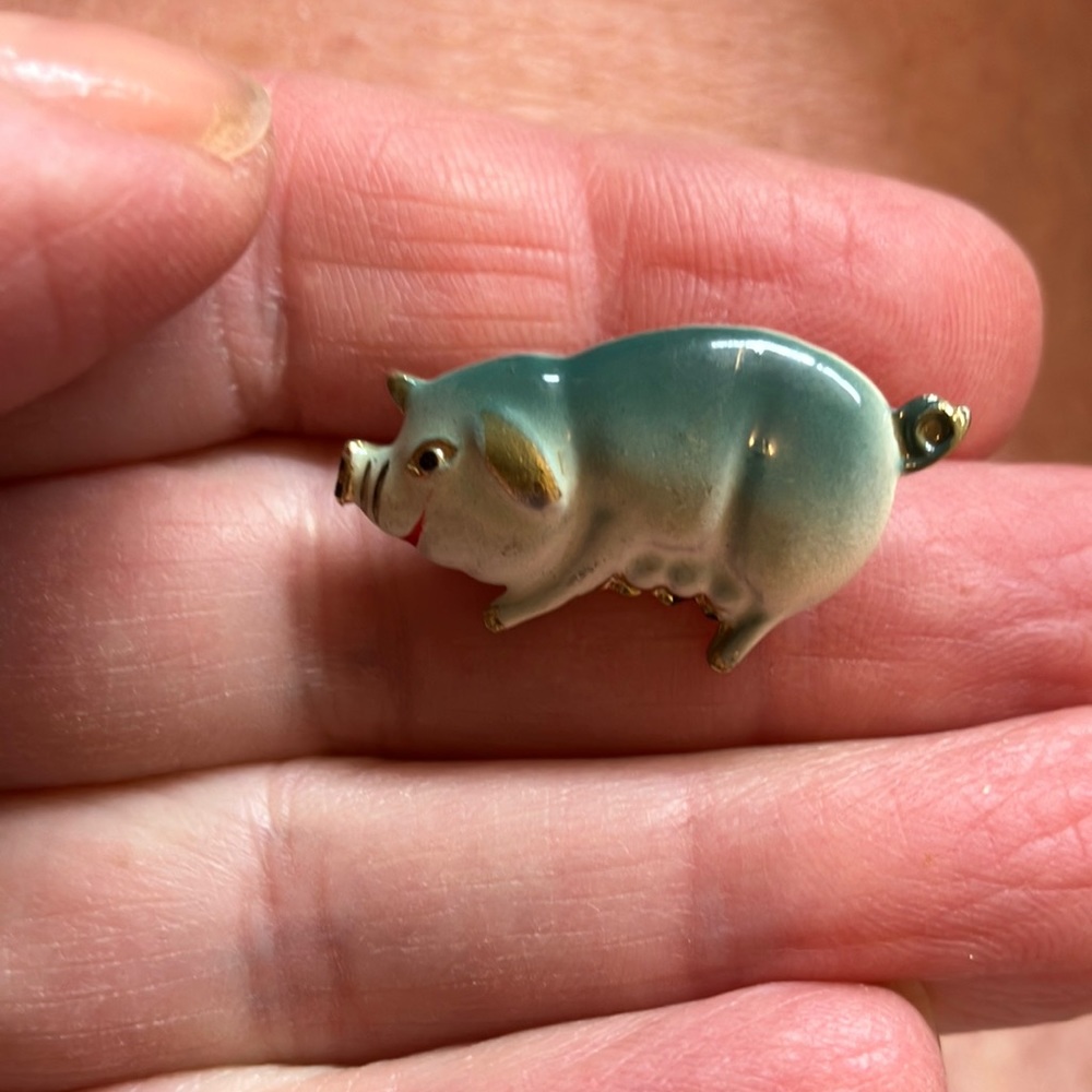 Vintage Enamel Pig Brooch